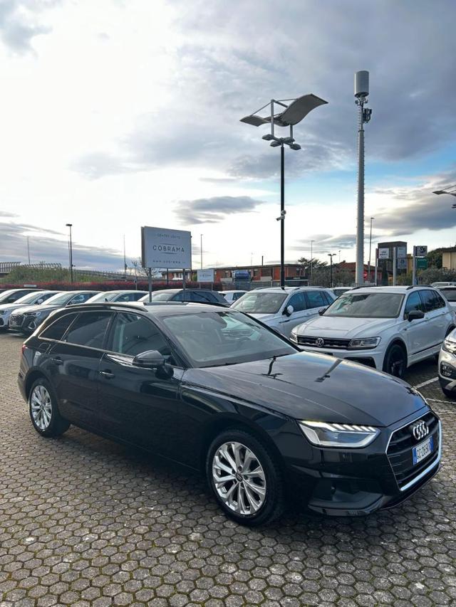 AUDI A4 Avant 30 TDI/136 CV S tronic NEO PATENTATO
