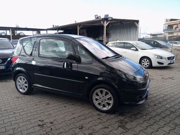 Peugeot 1007 1.4 Happy