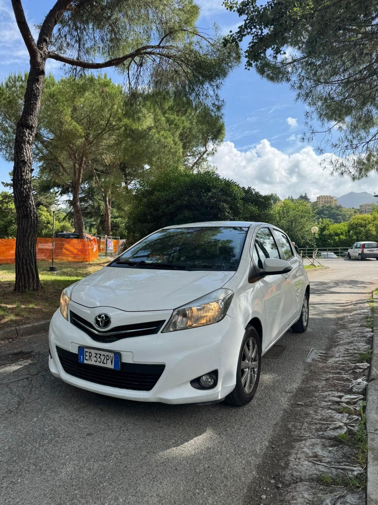 Toyota Yaris 1.0 5 porte Lounge