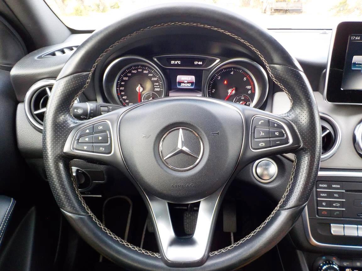 Mercedes-benz GLA 200 d Business