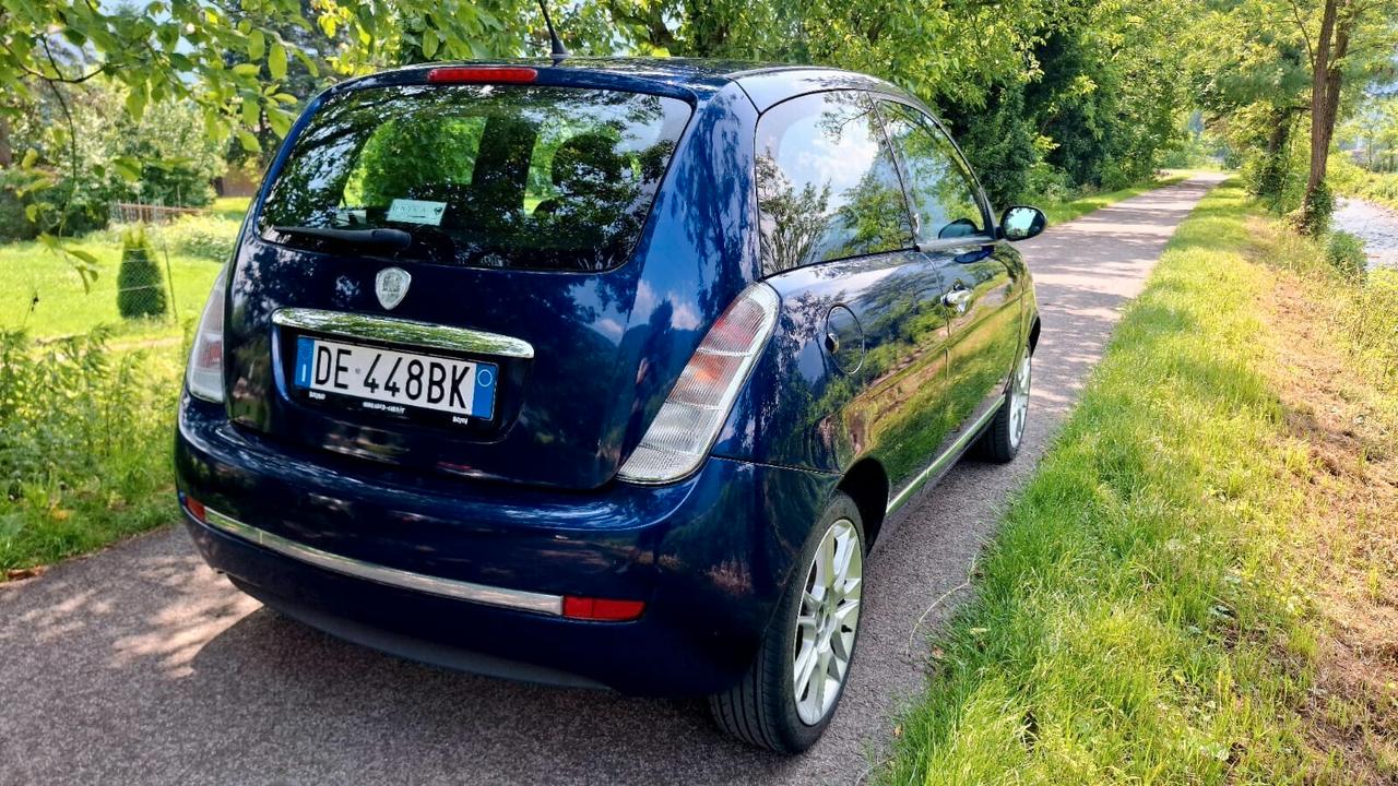 LANCIA YPSILON 1.3MTJ NEOPATENTATI