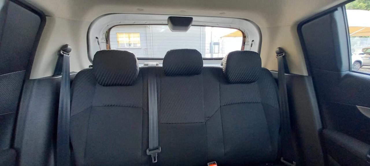 Mahindra KUV 100 NXT Benzina cc. 1.200 - 5 Porte 5 Posti SUV Utilizzabile anche per i Neopatentati (SOLO 30.487 KM....!!!)