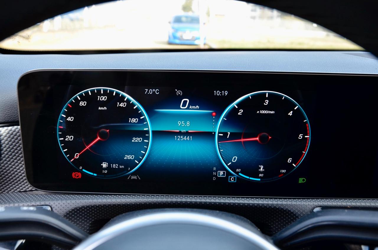 MERCEDES-BENZ A 200d SPORT NIGHT EDITION 150cv AUT, UFF ITALIANA, EURO 6D, NAVI, RETROCAMERA, FULL LED, 18", PERMUTE