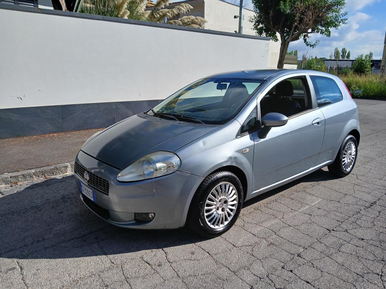 Fiat Grande Punto 1.4 Starjet 16V 3 porte Dynamic