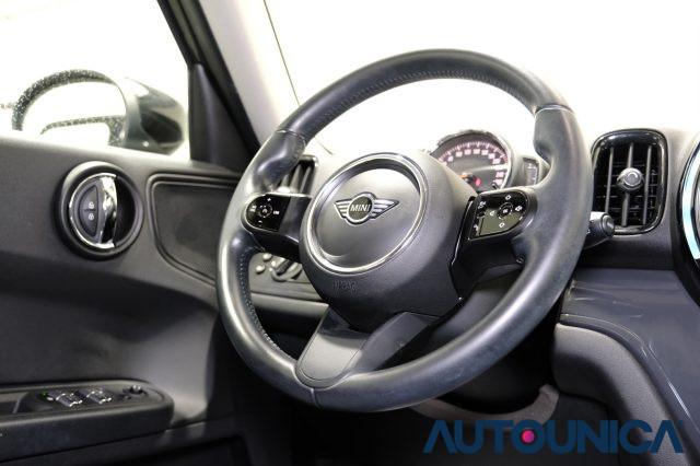 MINI Countryman 1.5 COOPER ESSENTIAL AUTOMATICA