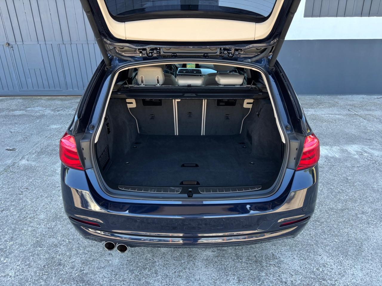 Bmw 320d Touring Business Advantage. Garanzia