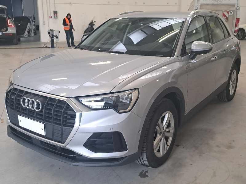 AUDI Q3 35 TDI quattro Business