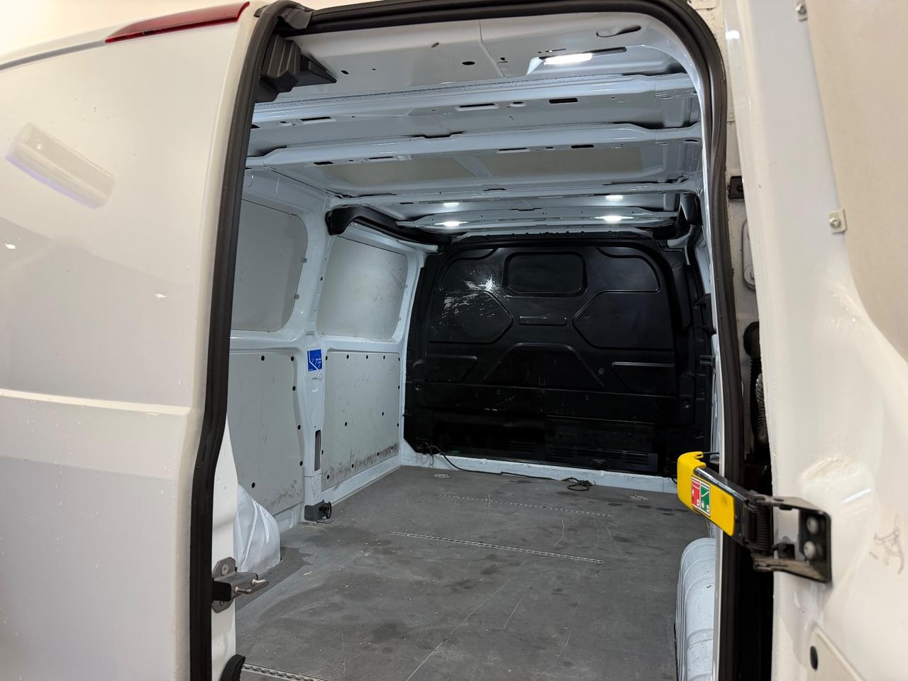 Ford Transit Custom 300 2.0 EcoBlue + IVA