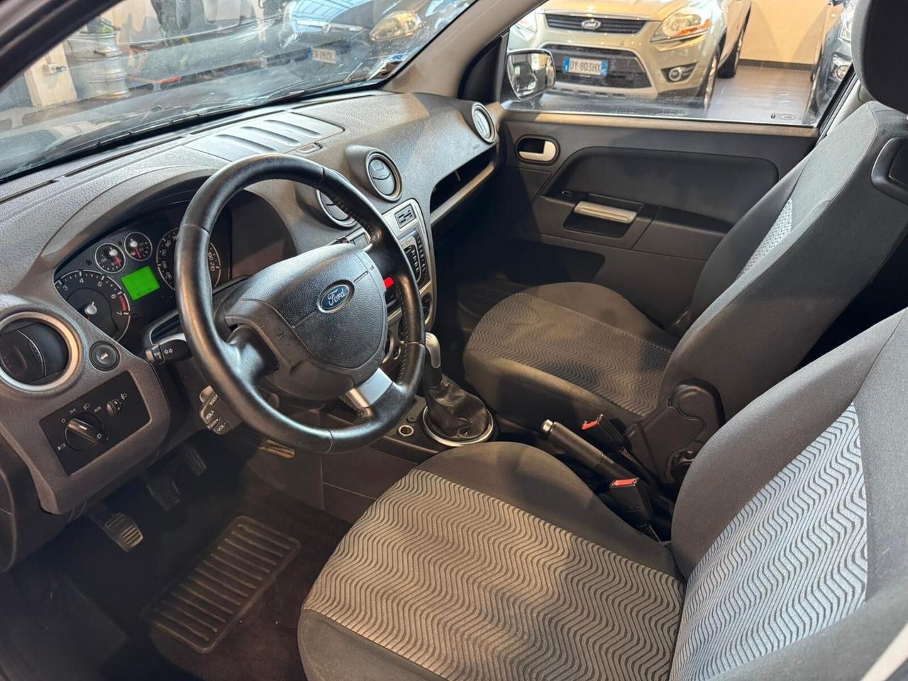 Ford Fusion 1.4 16V 5p. Titanium