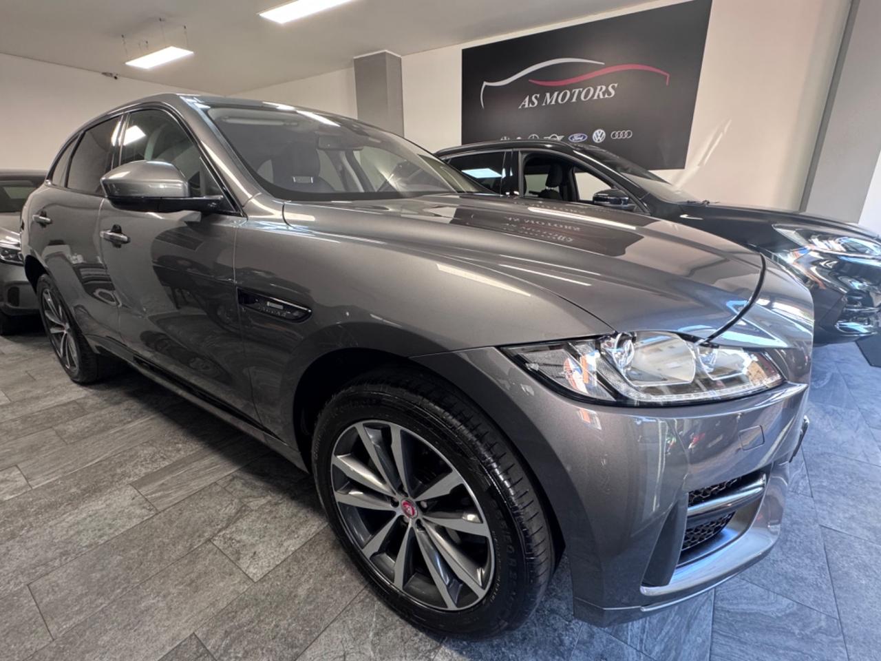 Jaguar F-Pace 2.0 D 180 CV R-Sport Finanziabile