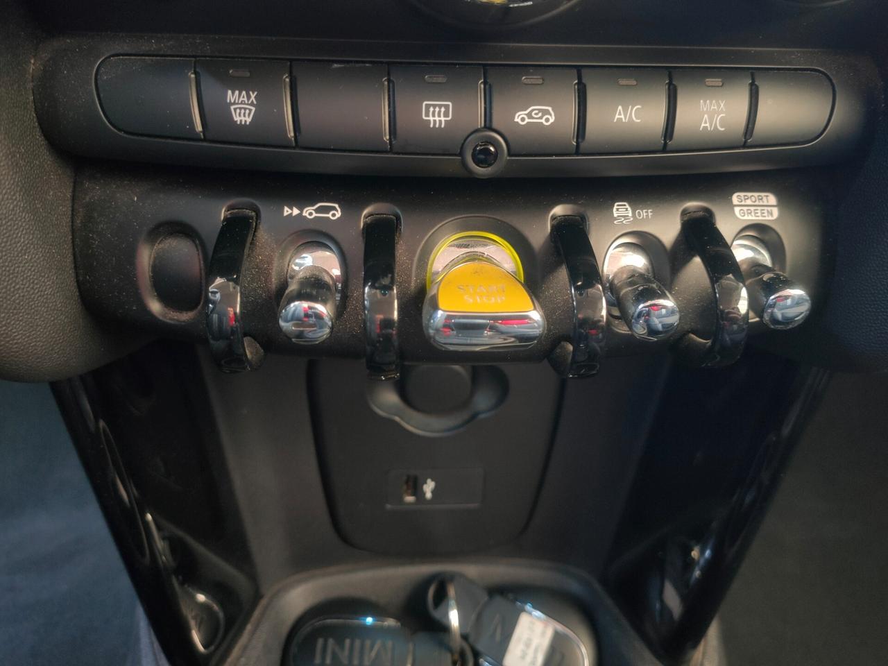 Mini Full Electric Cooper SE Yours 2022