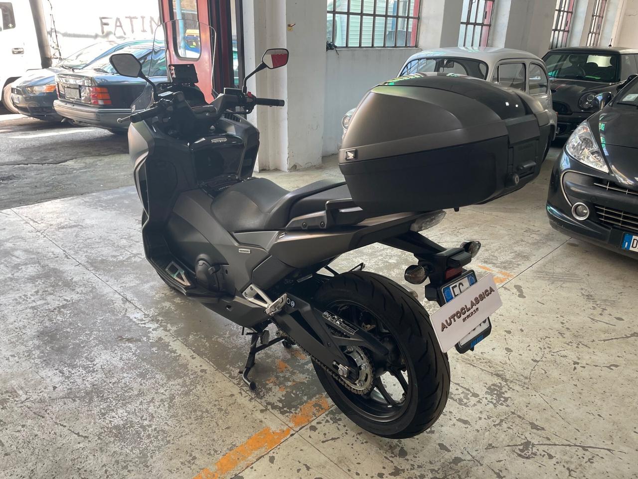 Honda Integra 750