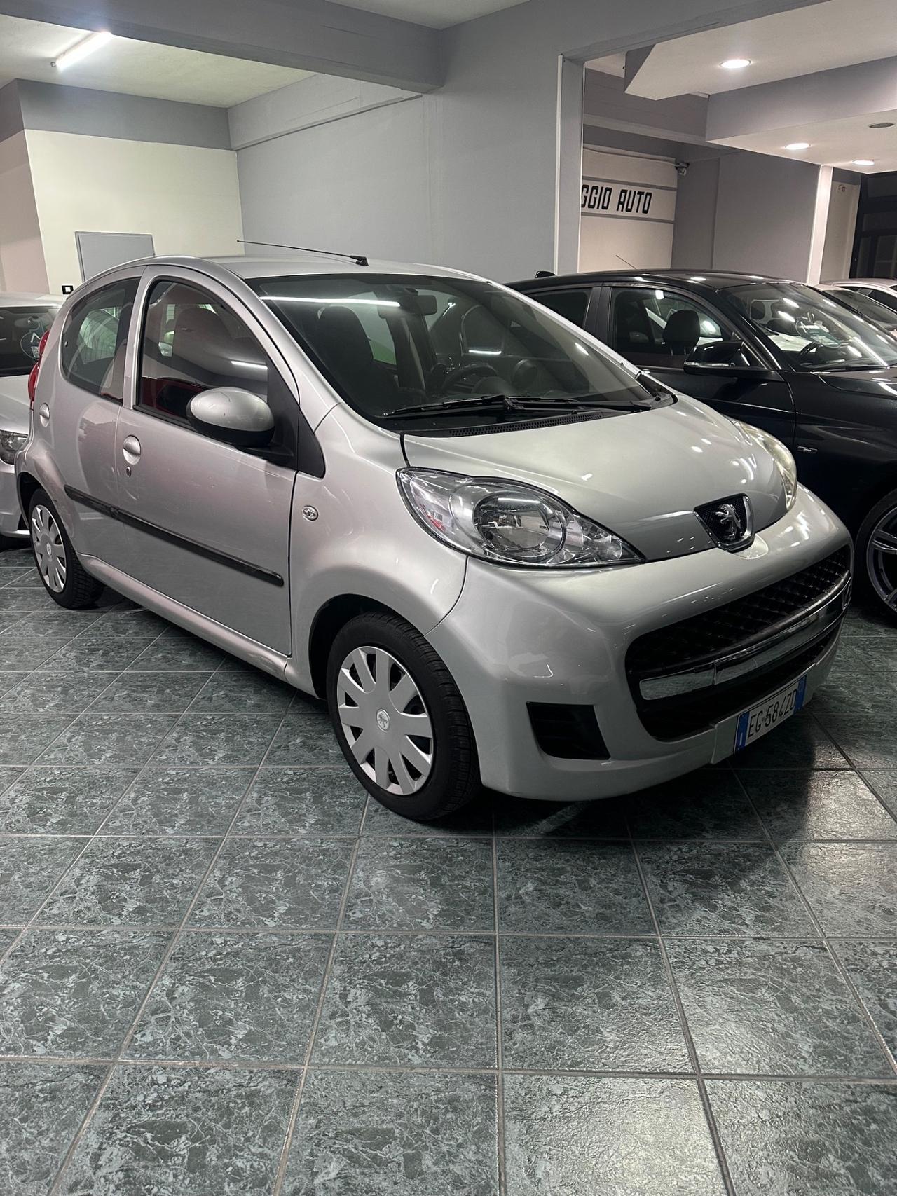 Peugeot 107 1.0 68CV 5p. Plaisir