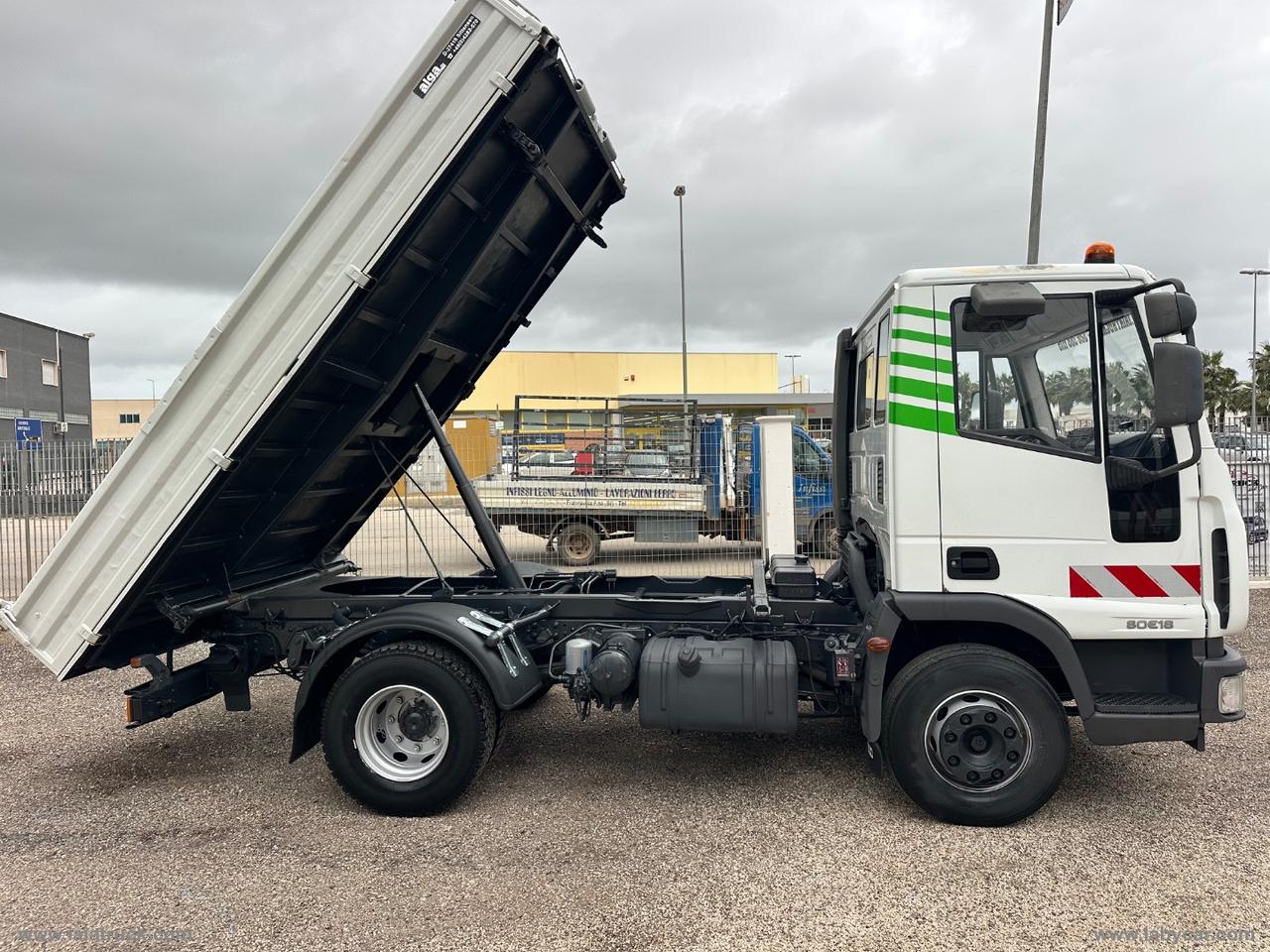 EUROCARGO 80E18 RIBALTABILE TRILATERALE ML2Q