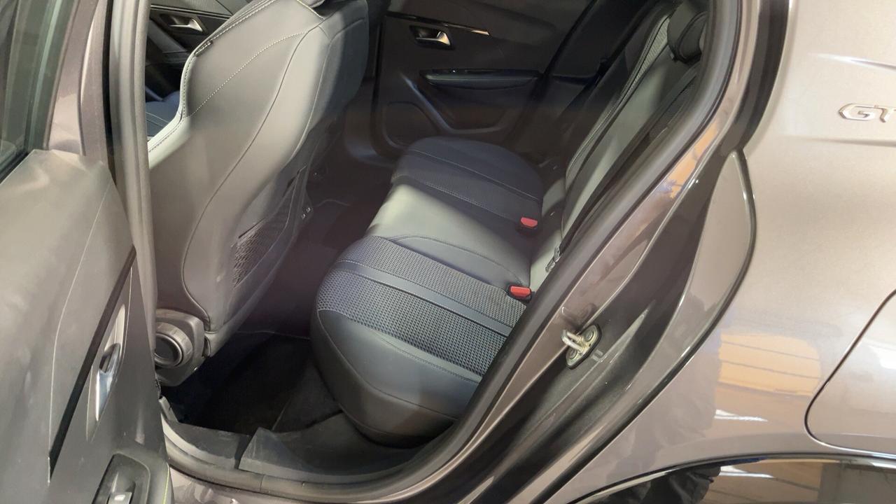 Peugeot 208 GT 130cv EAT8 AUT. GT