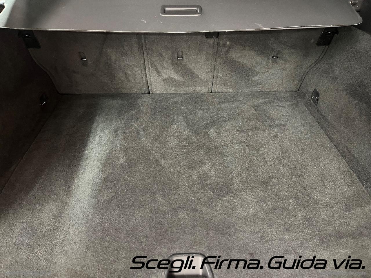 VOLVO XC60 D4 Summum|TETTO APRIBILE|PELLE|SEDILI RISC.