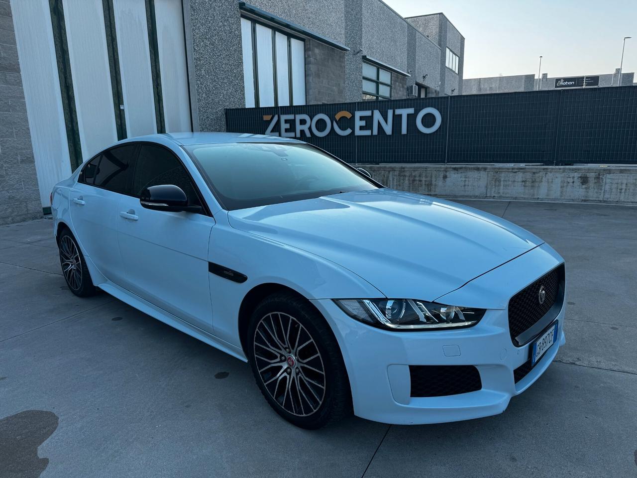 Jaguar XE 2.0 D 180 CV aut. Landmark Edition