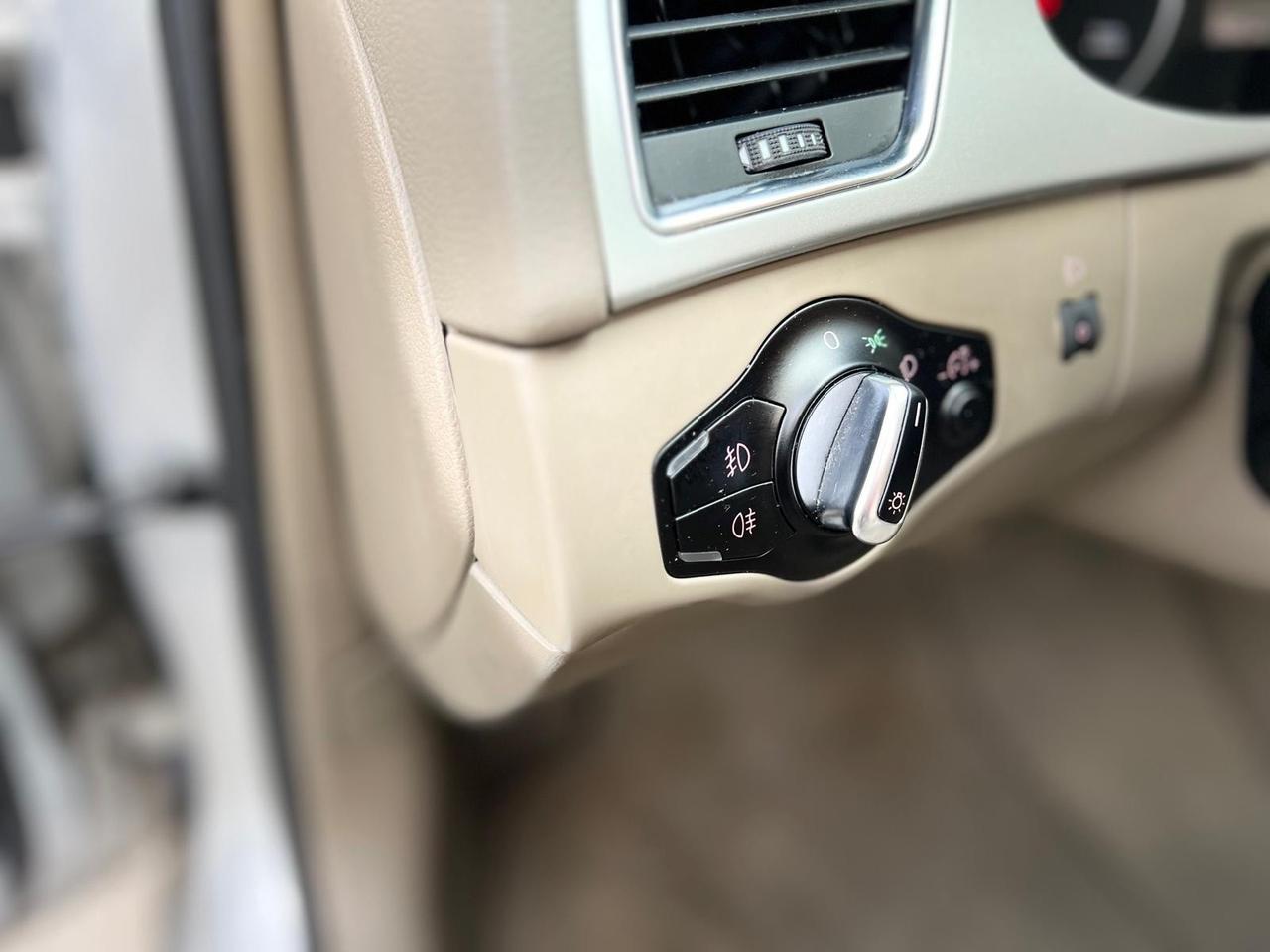 Audi A4 Avant 2.0 TDI 143CV cambio automatico Unico Prop