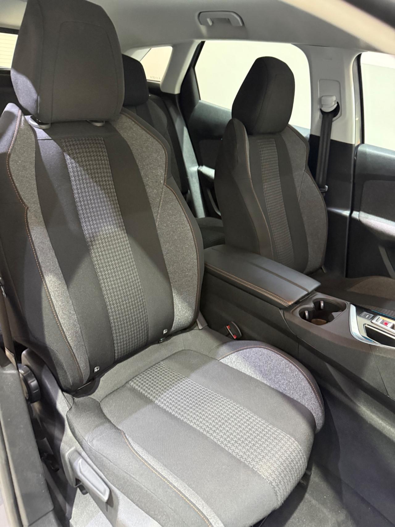 Peugeot 3008 BlueHDi 130 S&S Allure