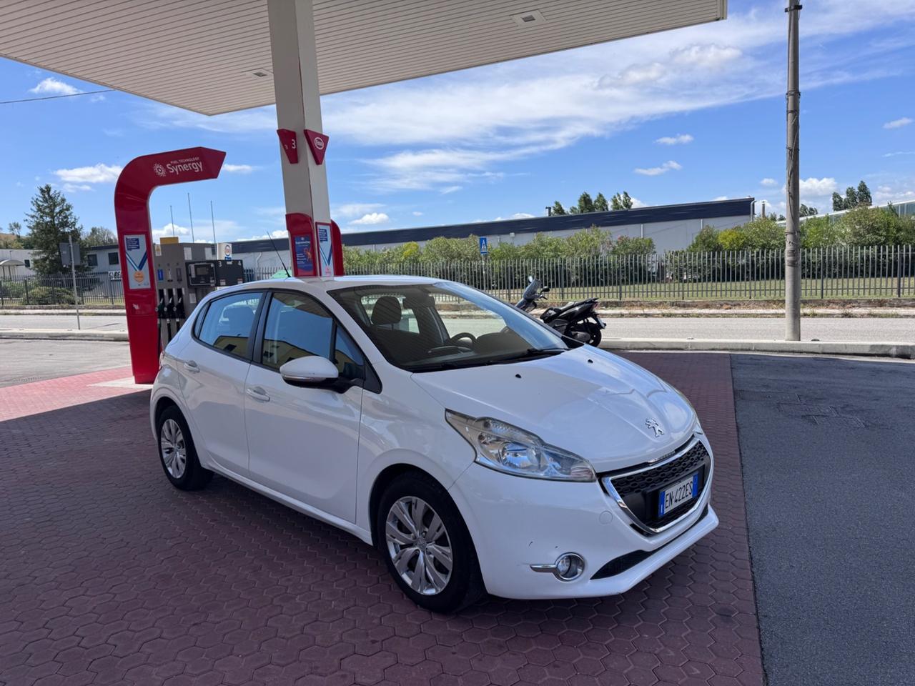 Peugeot 208 1.2 VTi 82 CV 5 porte Allure GPL