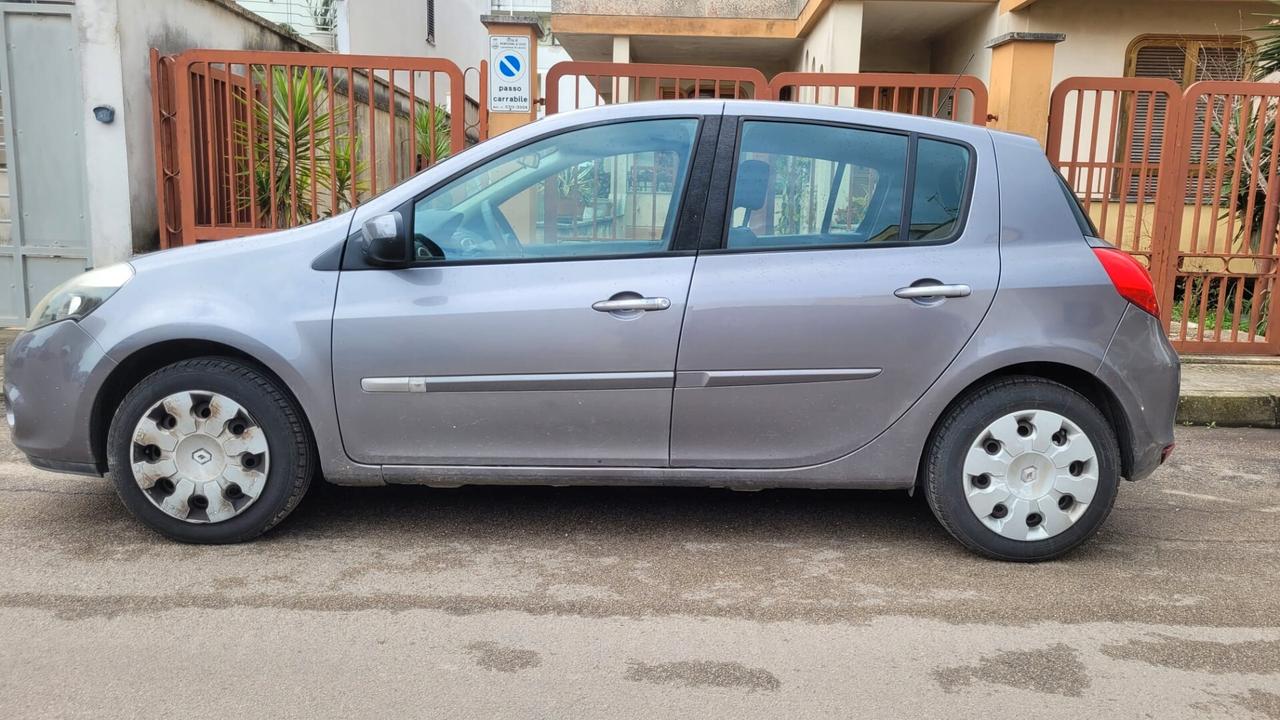 RENAULT Clio 1.2 Benzina/GPL 5p 75 CV *NAVI