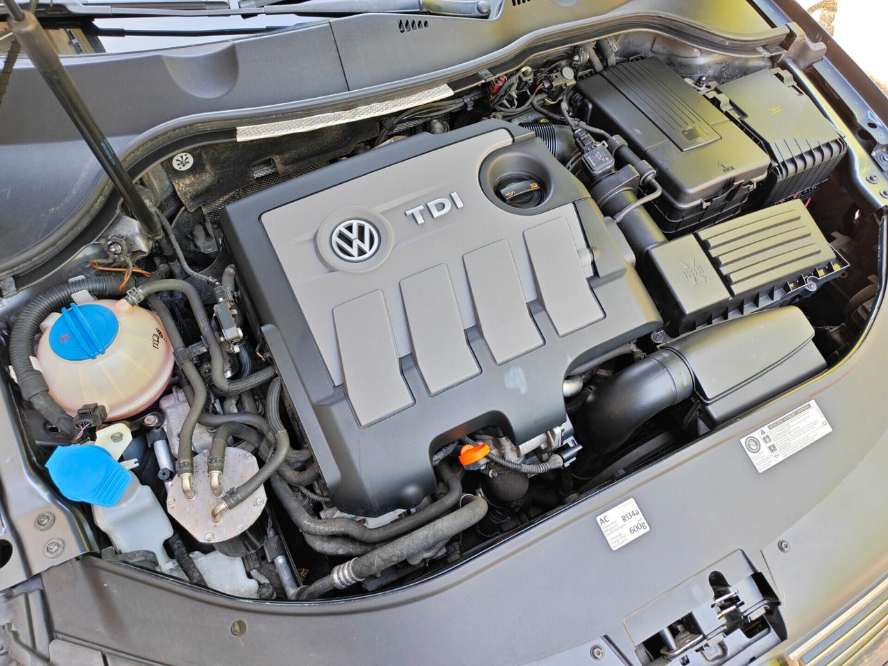 Volkswagen Passat Variant 1.6 DIESEL 105cv / Unipro