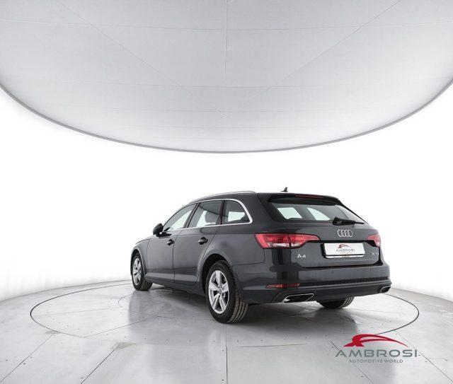 AUDI A4 2.0 TDI 150 CV S tronic Business