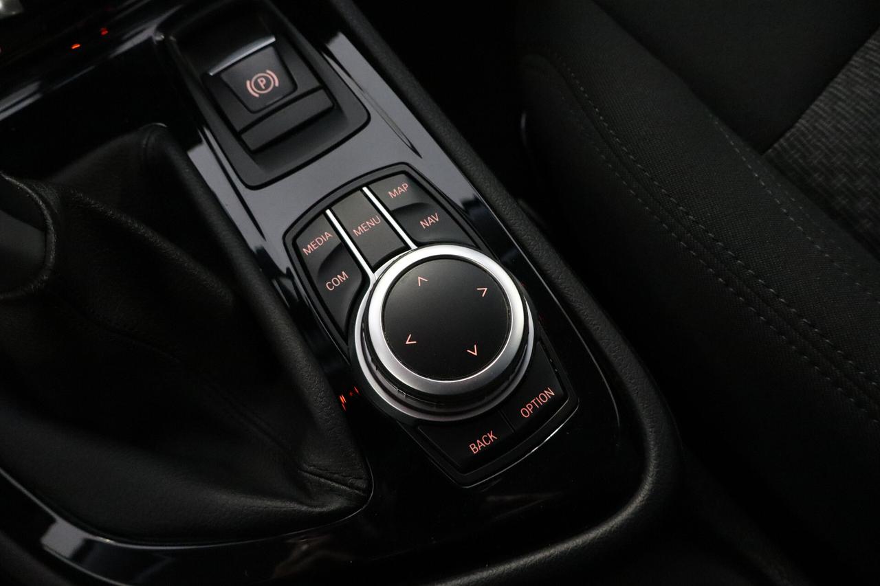 BMW 218d ACTIVE TOURER ADVANTAGE