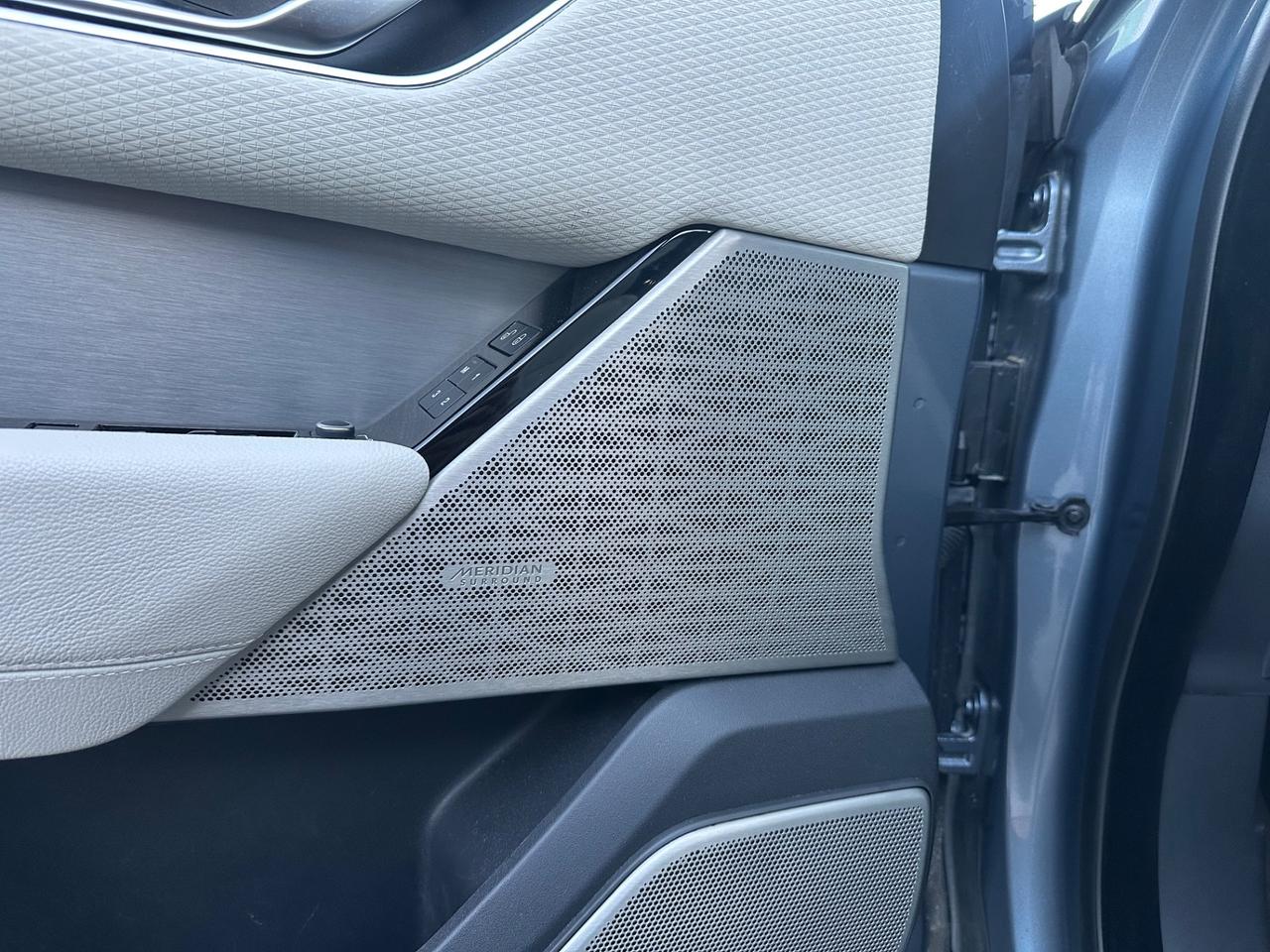 Land Rover Range Rover Velar 2.0D I4 180 CV SE R