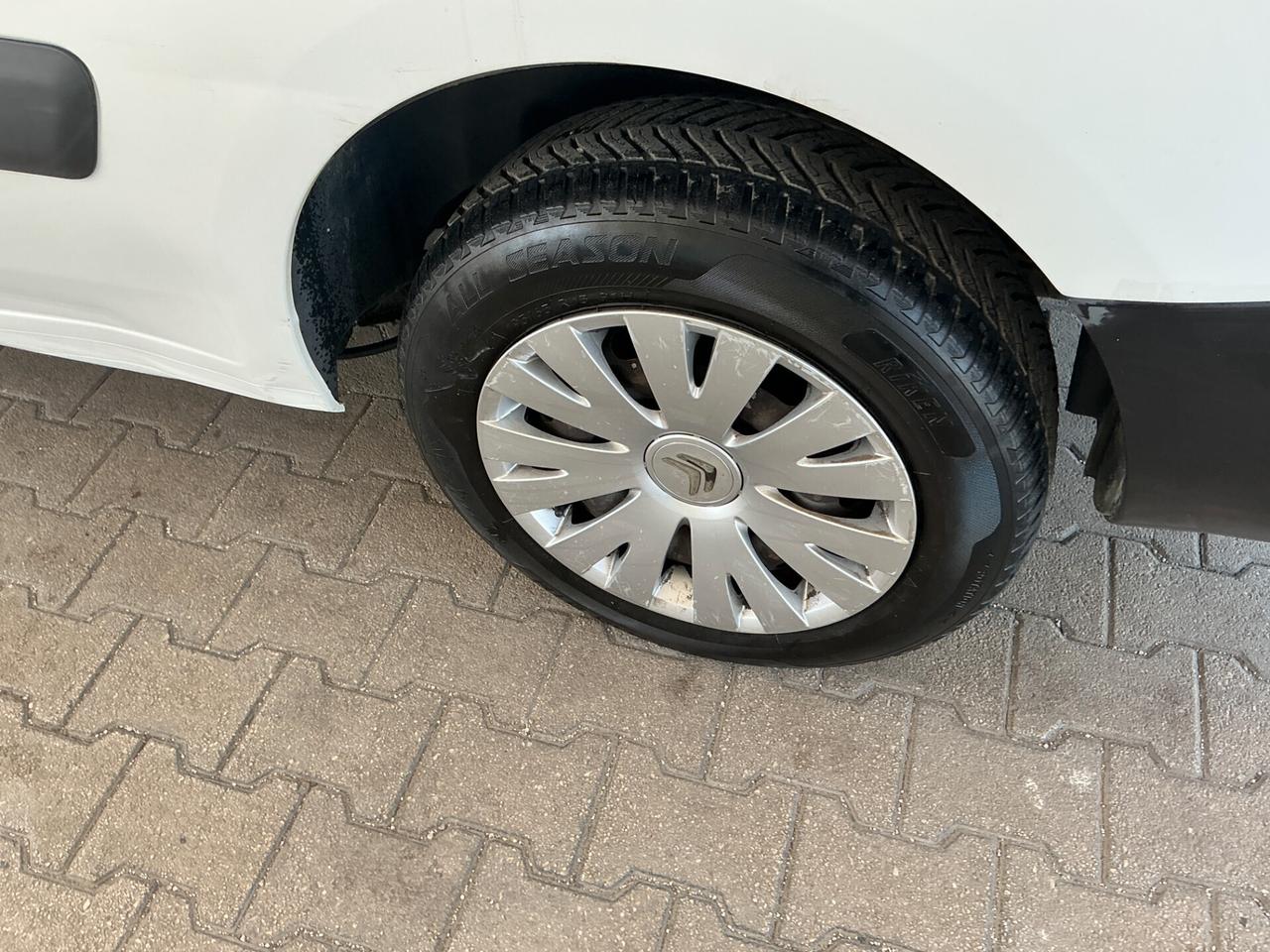 Citroen Berlingo 1.6 HDi 90 Van 3 posti Club L2