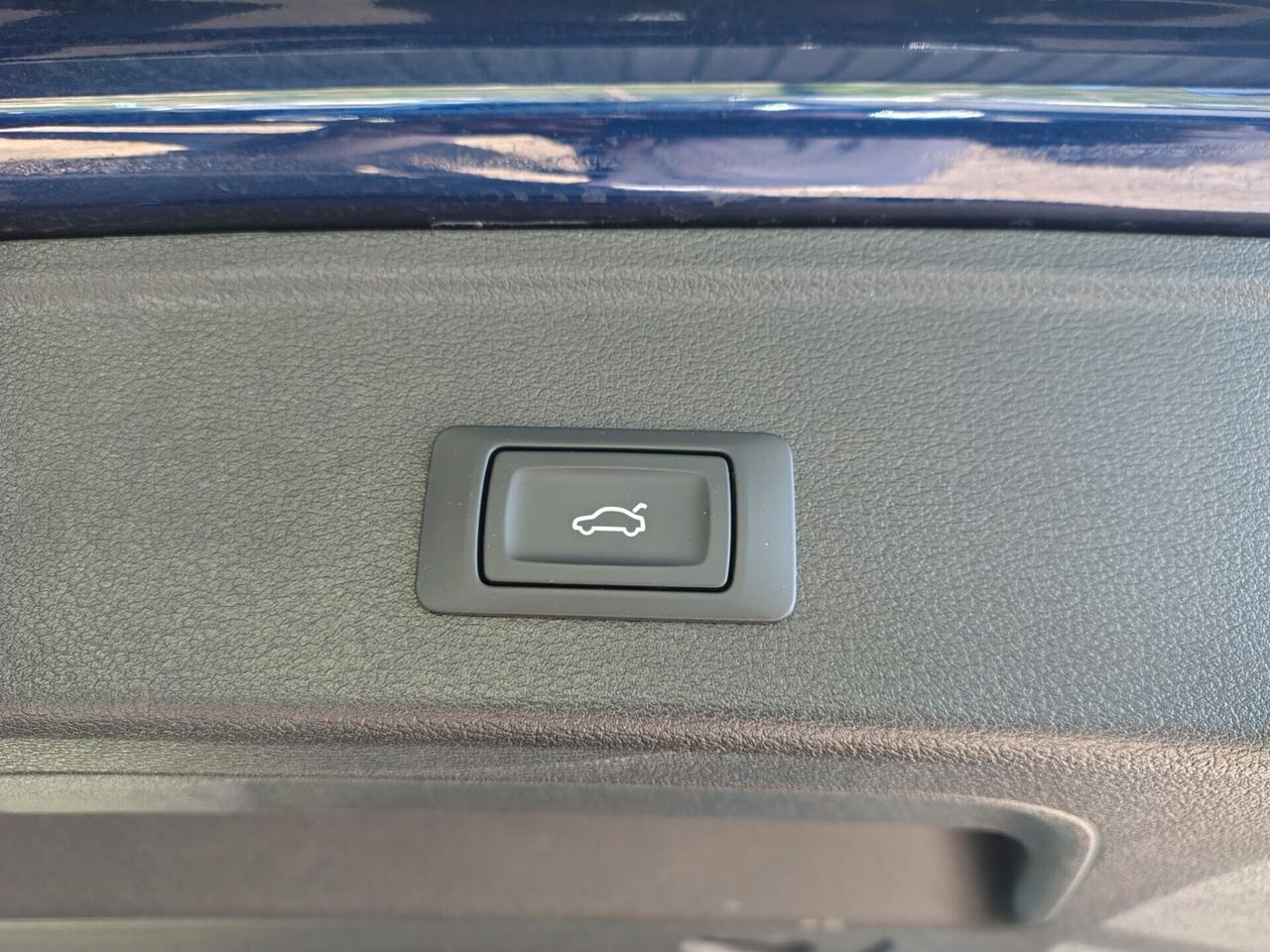 Audi A4 Avant 40 TDI S tronic line edition