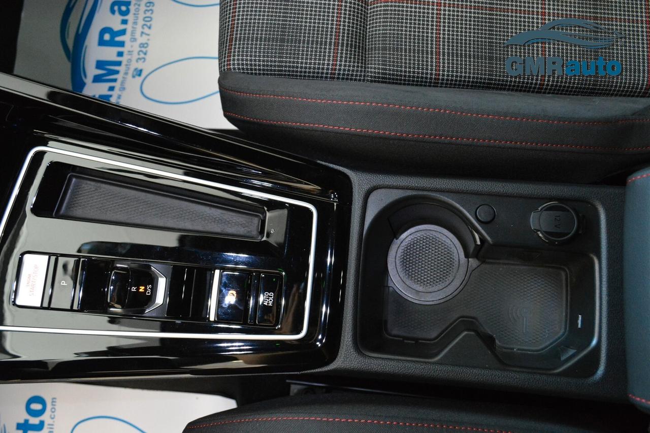 Volkswagen Golf GTI 2.0 TSI DSG