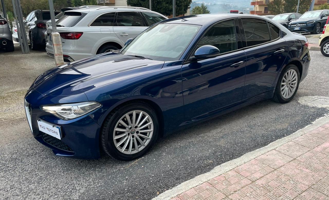 Alfa Romeo Giulia 2.2 Turbodiesel 180 CV Business Sport