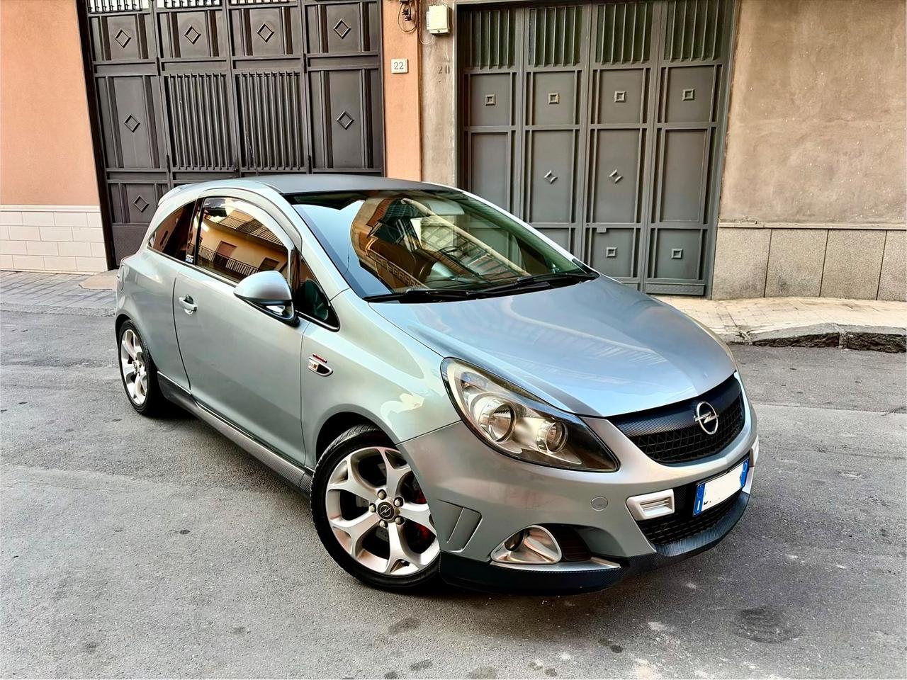 Opel Corsa 1.6 T OPC 220cv 16V 3 porte GSI