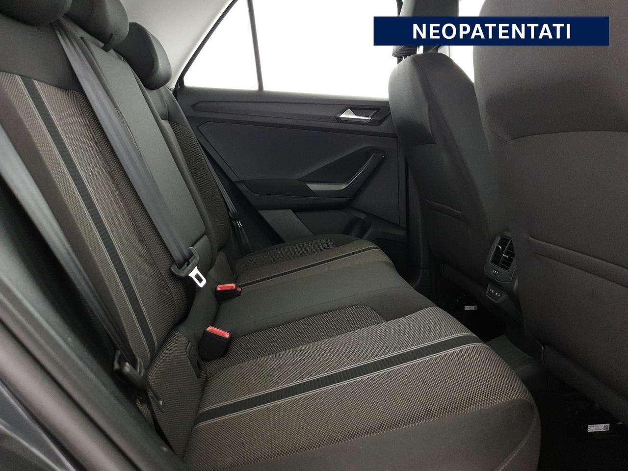 Volkswagen T-Roc 1.0 tsi business 110cv