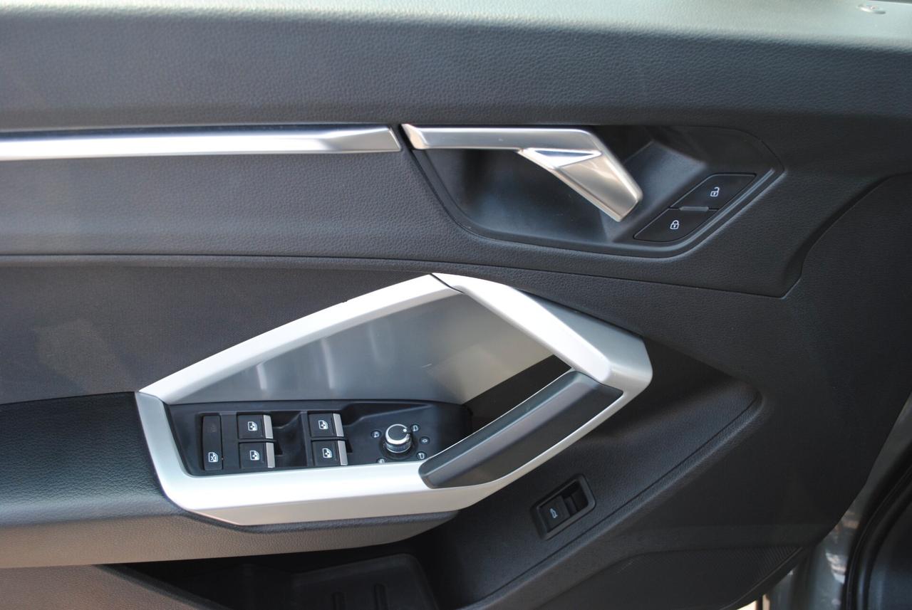 Audi Q3 40 TDI quattro S tronic line edition