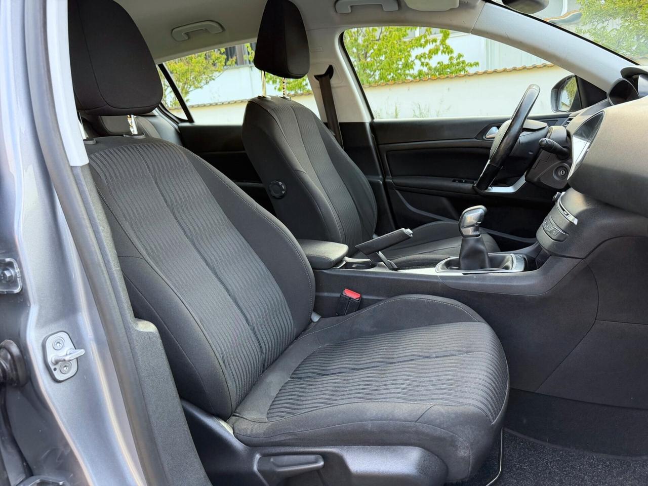 Peugeot 308 Berlina HDi 100 CV EURO 6B