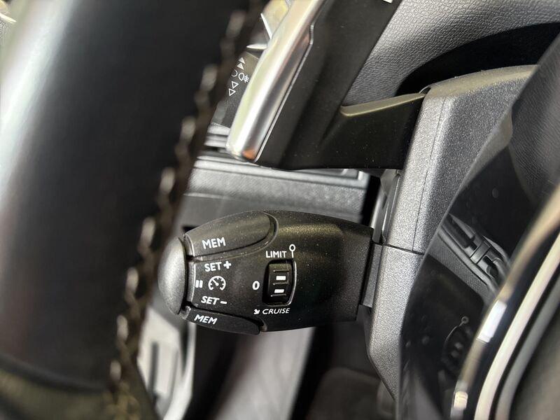Peugeot 5008 PureTech Turbo 130 EAT8 S&S Allure