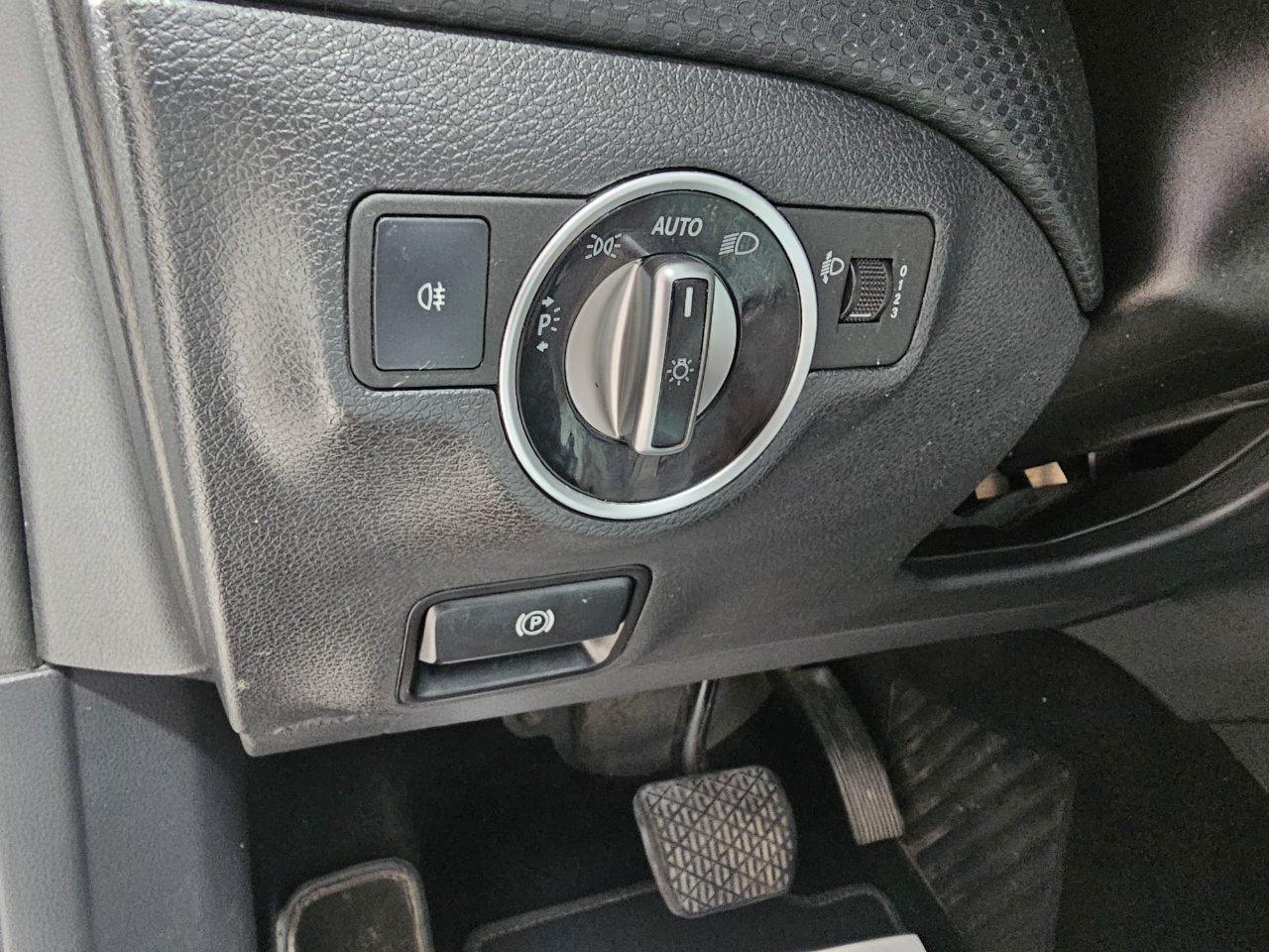 Mercedes A 160 D Premium 7G-DCT my16
