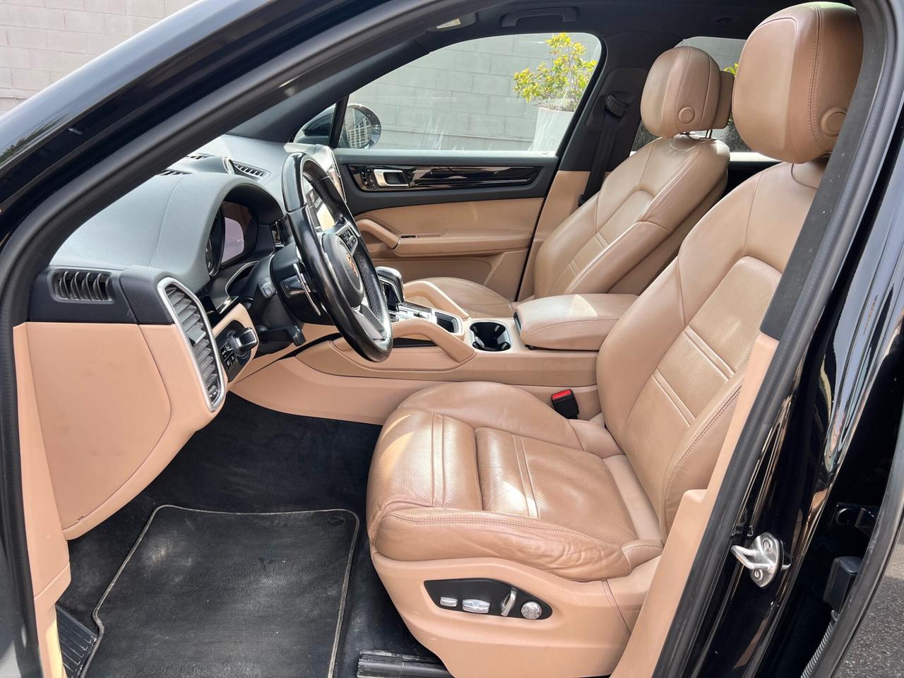 Porsche Cayenne 3.0 e-hybrid tiptronic PASM/TETTO/LED/PELLE PERF.
