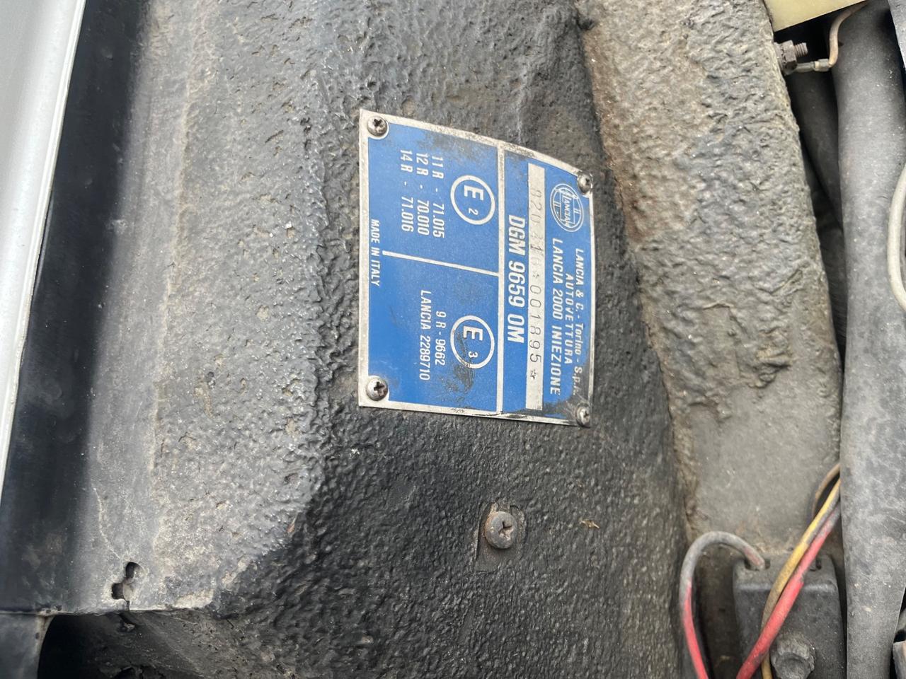 Lancia 2000 iniezione ( Flavia berlina )