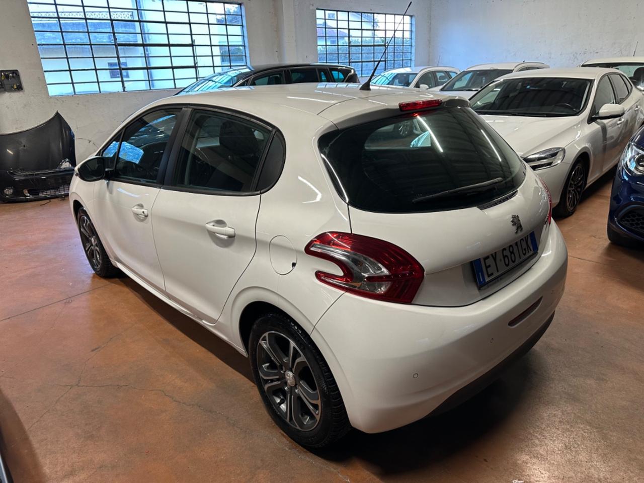 Peugeot 208 1.4 HDi 68 CV 5 porte Active