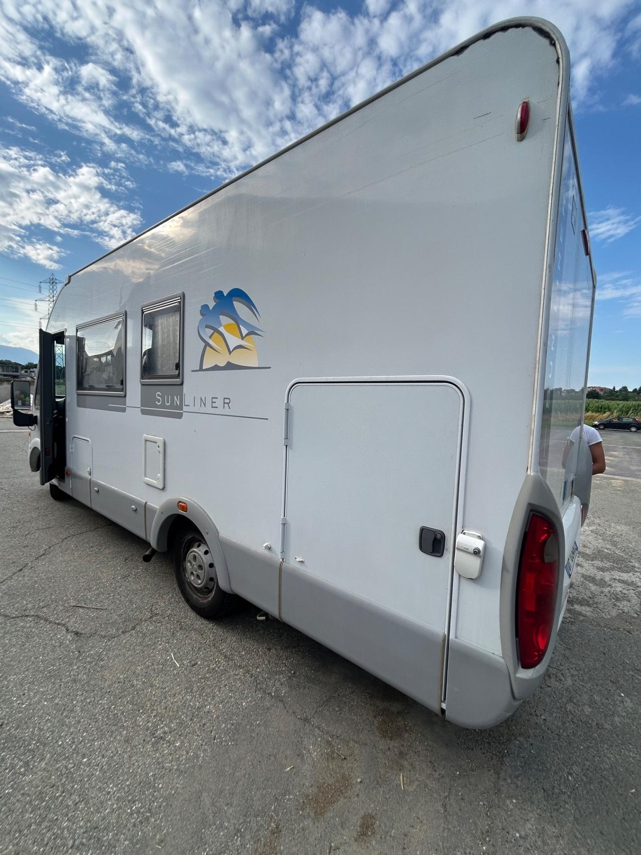 054 motorhome KNAUSS sunliner del 2006 in saldo