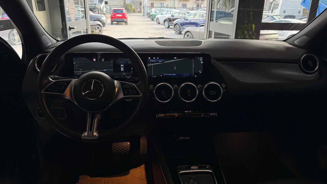 MERCEDES GLA 180 D MOTORE 2.0 116 CV restyling