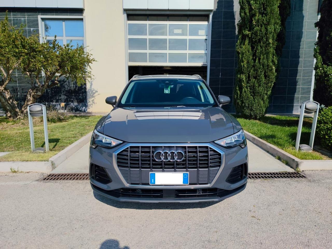 Audi Q3 35 TDI quattro S tronic Business