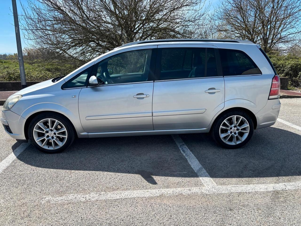 Opel Zafira 1.9 CDTI 120CV 7 posti Cosmo unico proprietario