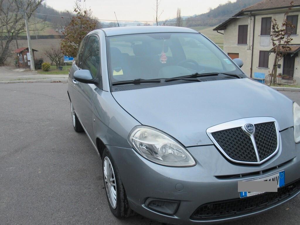 Lancia Ypsilon 1.2 Argento Kit distr. Kit frizione nuovi