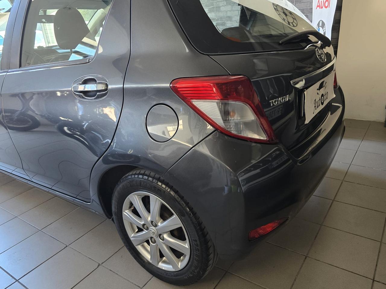 Toyota Yaris 1.3 5 porte Lounge