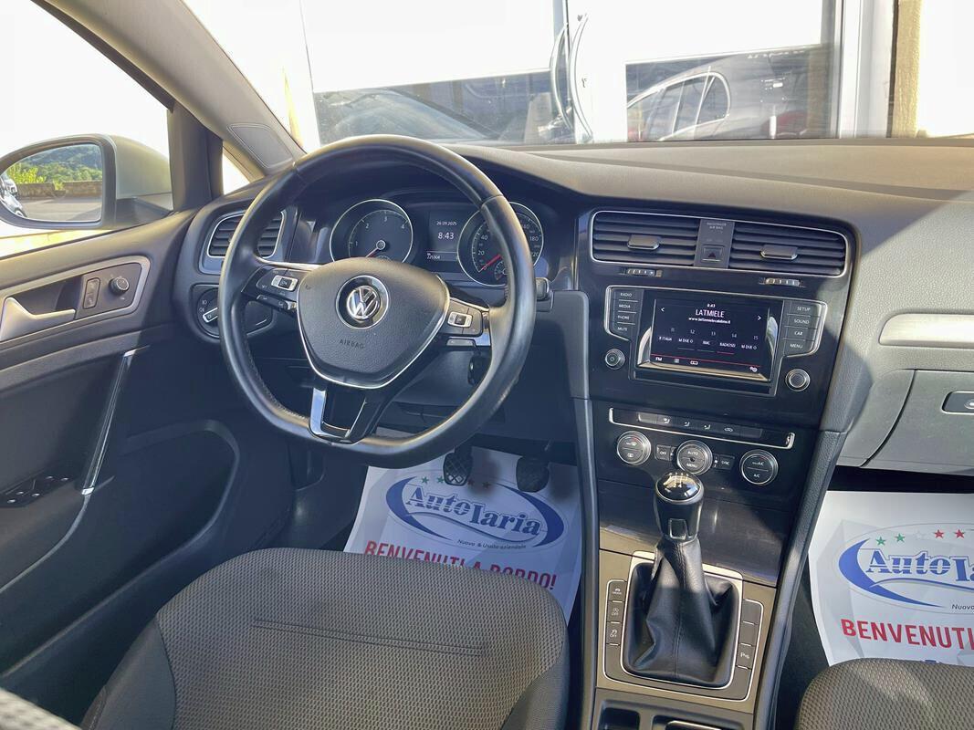 Volkswagen Golf 1.6 TDI 110 CV 5p. Comfortline BlueMotion Technology Cerchi lega da 17 – sensori park anteriore e posteriore – vetri privacy-clima bi/zona