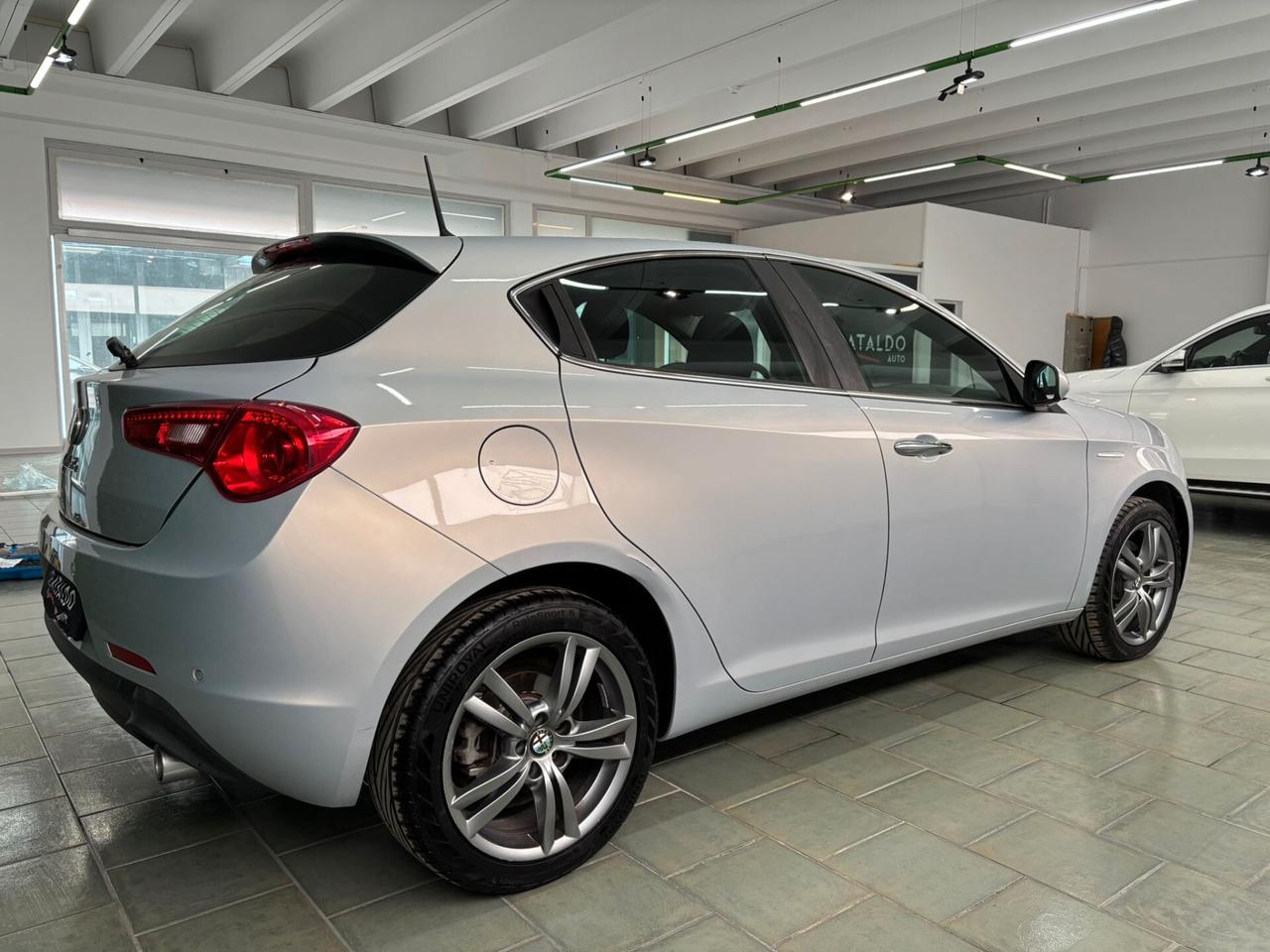 Alfa Romeo Giulietta 2.0 JTDm-2 150 CV Distinctive